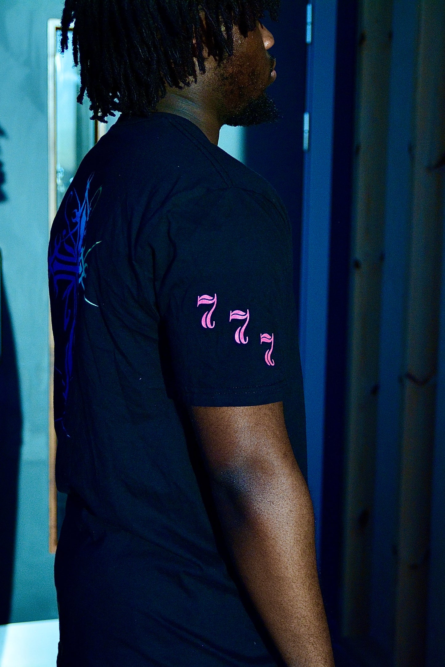 Aligned Tee - OMNIA VII.VII.VII COllection